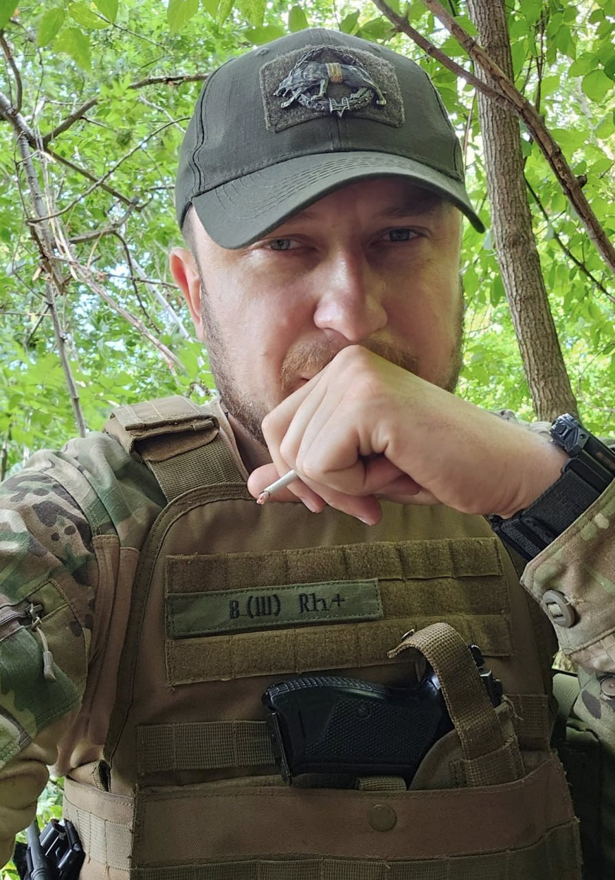 Ілюстрація до публікації «Бачимо на захист СЗЧшника з прикордонної служби та прокурора Ігоря Чуба, який ховає дупу у Харкові замість служби в Краматорську, підключилися сумнівні персони — ось наприклад…»