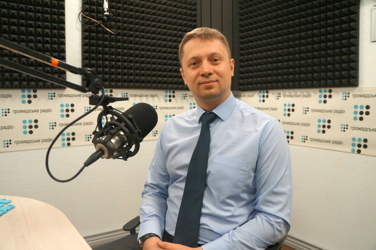 Ілюстрація до публікації «цікаво розвивається історія з хабарництвом ексдиректора департаменту науково-технічного розвитку МОН Дмитра Чеберкуса.»