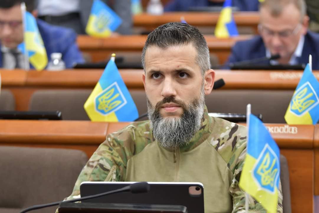 Ілюстрація до публікації «"Дякуємо" за мирне небо нашому захиснику - 39-річному колишньому голові Держмитниці, а нині депутату Київради від "Голосу" Максим Нефьодов»
