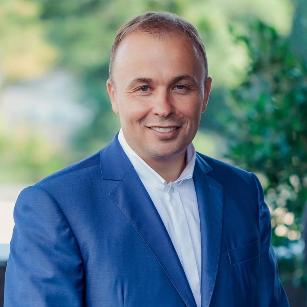 Ілюстрація до публікації «Корупціонер з МОН, який забезпечив функціонування схеми з виведенням коштів НАНЦ на білоруського бізнесмена, Роман Греба наразі пересиджує на теплому місці заступника голови…»