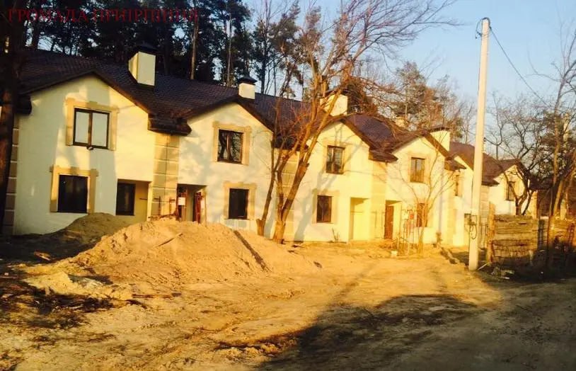 Ілюстрація до публікації «Чоловік прокурорки Олександр Таможній наразі претендує на посаду заступника керівника Проєктного інституту СБУ.»
