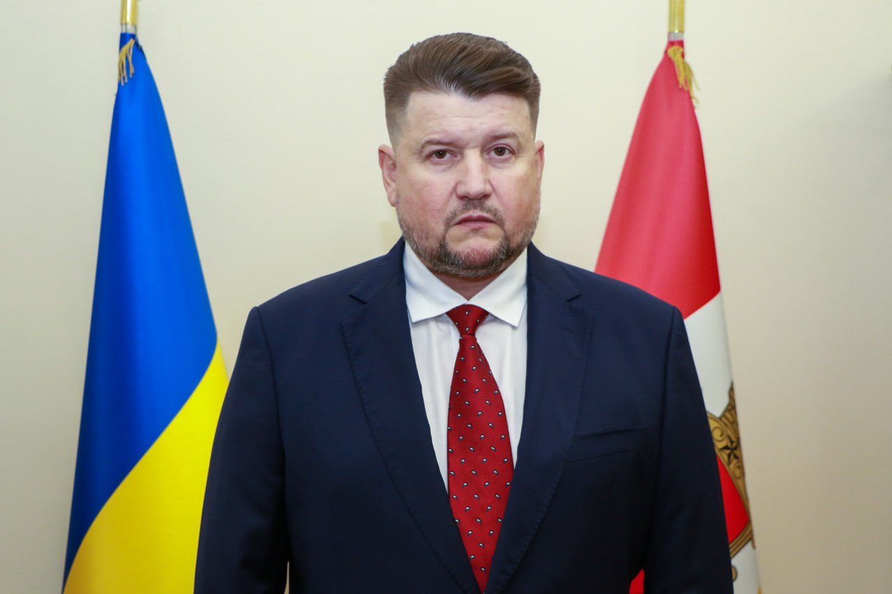 Ілюстрація до публікації «Двох віцемерів Ганну Позднякову та Валерія Сіліна суд відправив під нічний домашній арешт.»