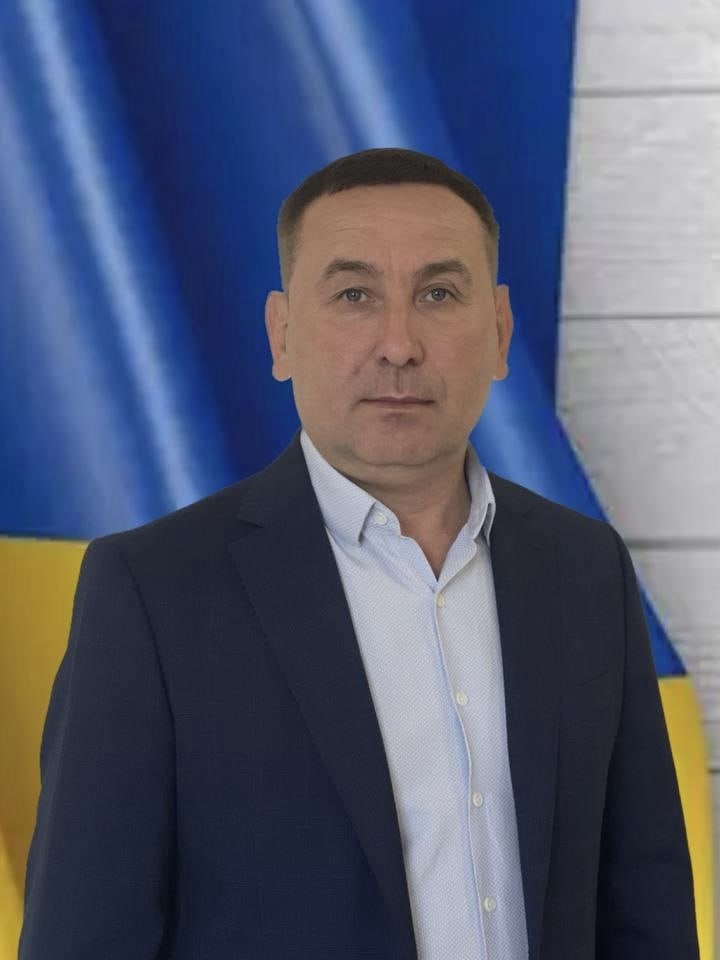 Ілюстрація до публікації «Неповнорічний син начальника ТСЦ МВС № 1241 у Дніпрі Олександра Хтомінського вчинив значну автотрощу з трьому постраждалими легковиками та вантажівкою.»