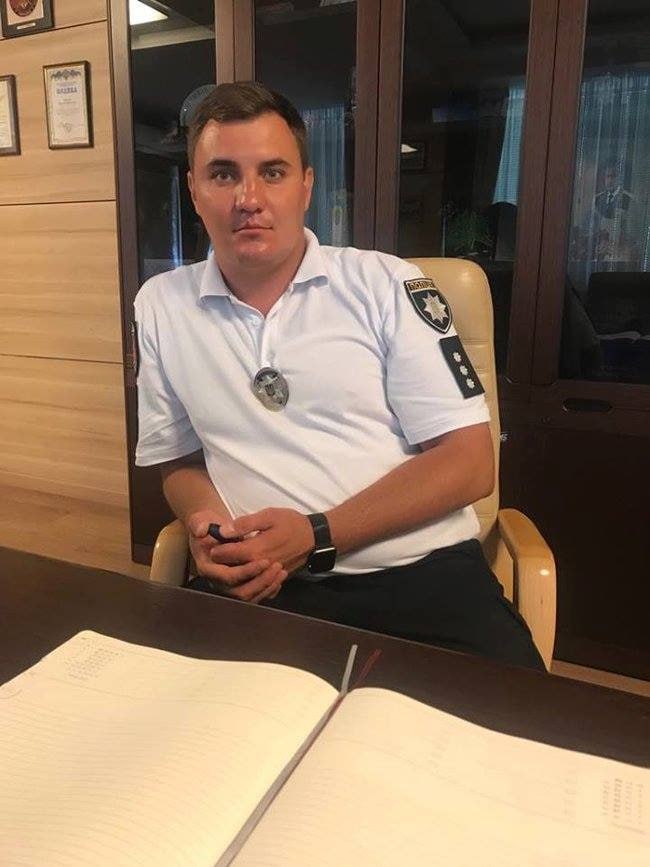 Ілюстрація до публікації «Колишній очільник патрульних Одещини Юрій Рибак подарував жінці-слідчкої Дарії Рибак Toyota Avalon (2020) за 1,25 млн гривень»