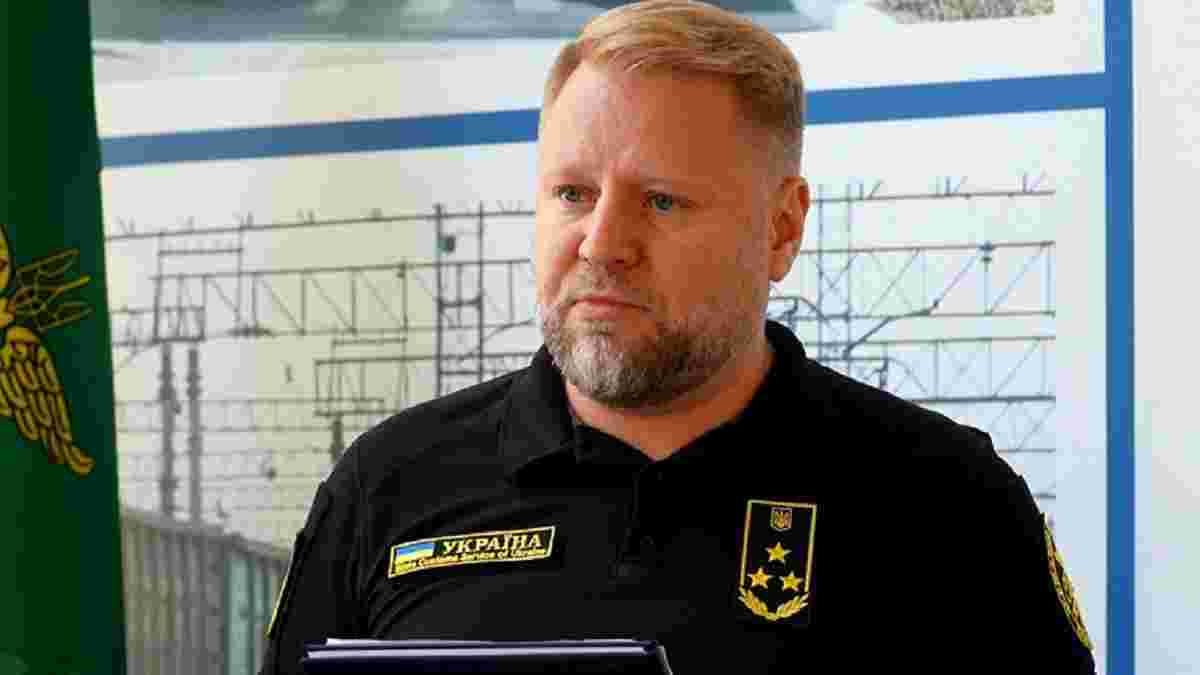 Ілюстрація до публікації «Доки країна воює начальник Закарпатської митниці Ілля Ніжніков купляє собі рушницю для полювання.»