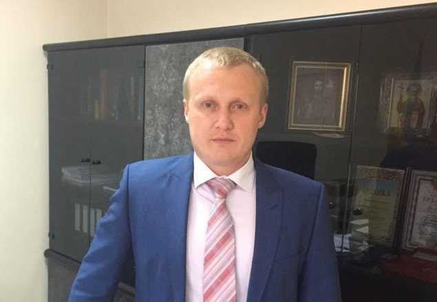 Ілюстрація до публікації «Суддівська прокурорська група — чоловік та дружина — шукають, де ще підзаробити на стороні»