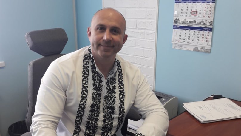 Ілюстрація до публікації «Суддя Мостиського районного суду Львівської області Юрій Білоус знову здійснює правосуддя, попри підозру від САП та запобіжний захід у вигляді застави.»