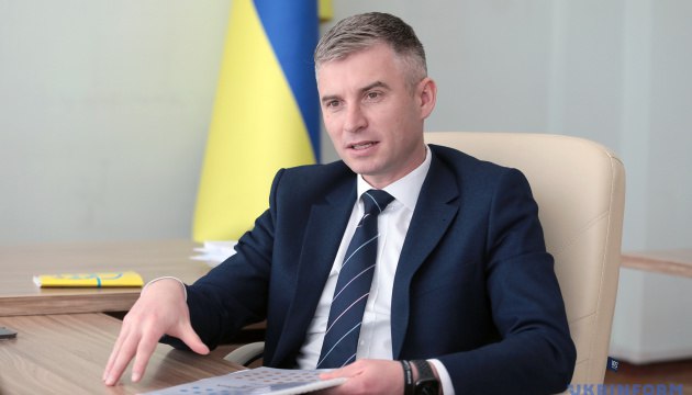 Ілюстрація до публікації «НАВІЩО БРЕШЕ…: голова НАЗК Олександр Новіков? В своєму інтерв’ю посадовець вирішив підсушити реноме міністра розкрадання оборони України Олексія Резнікова сказавши, що інформація…»