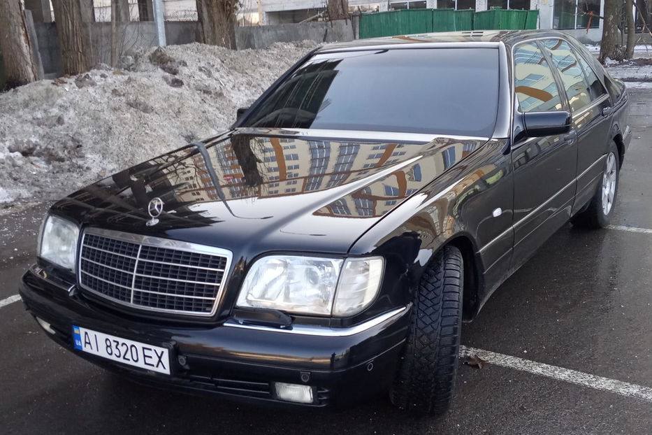 Ілюстрація до публікації «В той час, коли прості українці скидаються грошима, щоб придбати автомобілі для ЗСУ, син голови фракції “Слуга народу” в Черкаській області, депутата міської ради Араіка…»