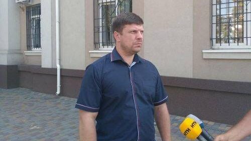 Ілюстрація до публікації «Скандальній ексспівробітник Черкаської обласної прокуратури Антон Греков, якого вигнали з роботи через підозру заволодінні чужим майном шляхом обману за попередньою змовою групою…»