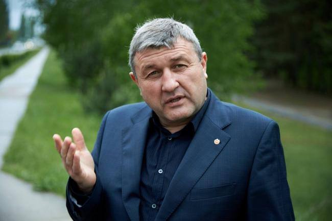 Ілюстрація до публікації «САП вимагає конфіскації трьох люксових авто депутата з Рівненщини від «Слуги народу» Сергія Литвиненка вартістю понад 8 млн грн»