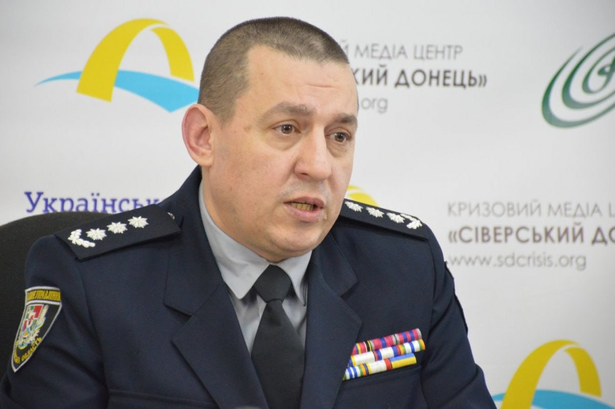 Ілюстрація до публікації «Заступник начальника управління поліції в Запорізькій області, начальник слідства Руслан Усманов зберігає 40,5 тисяч доларів готівкою.»