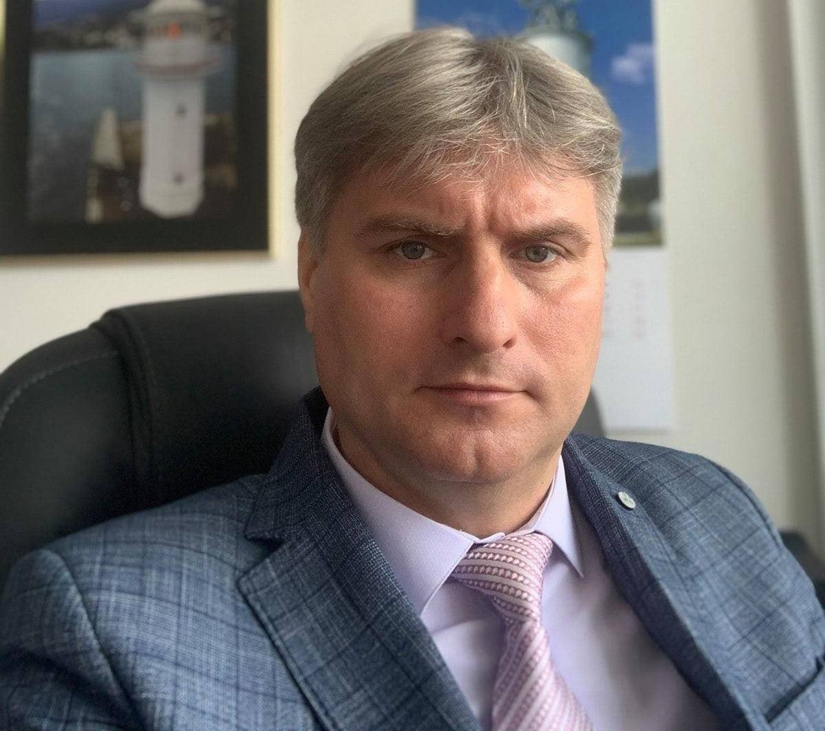 Ілюстрація до публікації «Генеральний директор Державного підприємства «Український інститут інтелектуальної власності» (Укрпатент) Іван Юрійович Чернявський задекларував Mercedes GLS дружини, 120 тисяч…»