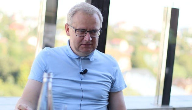 Ілюстрація до публікації «Мер Трускавця Андрій Кульчинський, якого перевіряли через можливе незаконне збагачення, за один день став власником 12 об’єктів нерухомості на 3,4 млн гривень»