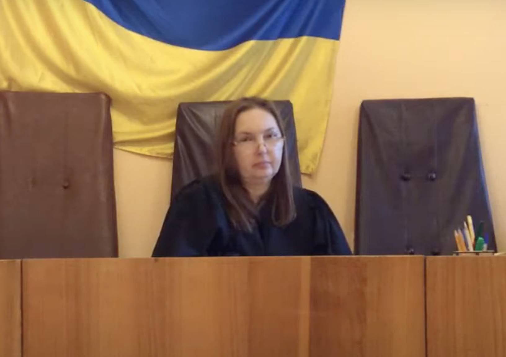 Ілюстрація до публікації «Суддя Святошинського районного суду Іванна Єросова (Миколаєць), котру викрили на недостовірному декларуванні, під час війни придбала нову машину.»