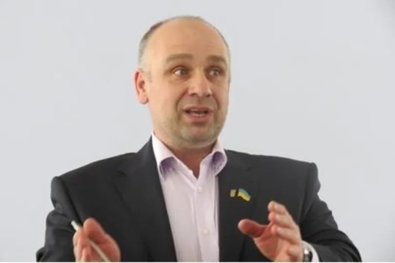 Ілюстрація до публікації «Інвалідність депутата: запитання до родини Остапченків»