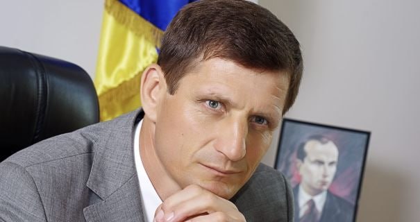 Ілюстрація до публікації «Олександр Сич та «Аксіома Груп»: твердження про будівельні дозволи»