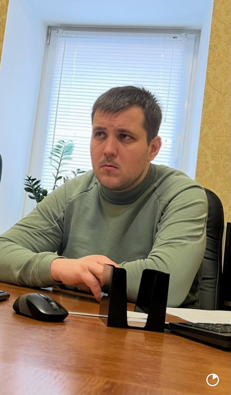 Ілюстрація до публікації «Namomente та Іван Хіть: реєстри й запитання до криптообміну»